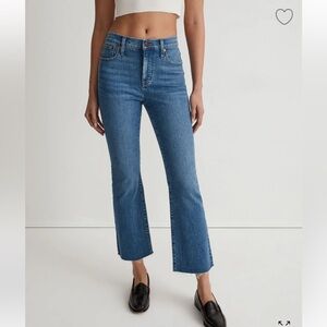 Madewell Mid Rise Kick Out Jeans in Cherryville Wash, Size 25, EUC